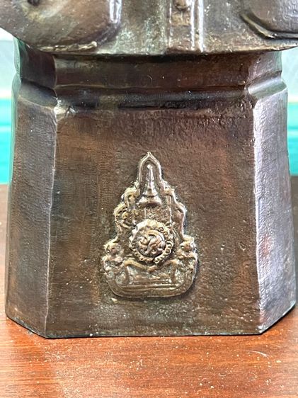 รูปปั้น ในหลวง ร.9 ทองเหลือง รูปที่ 3