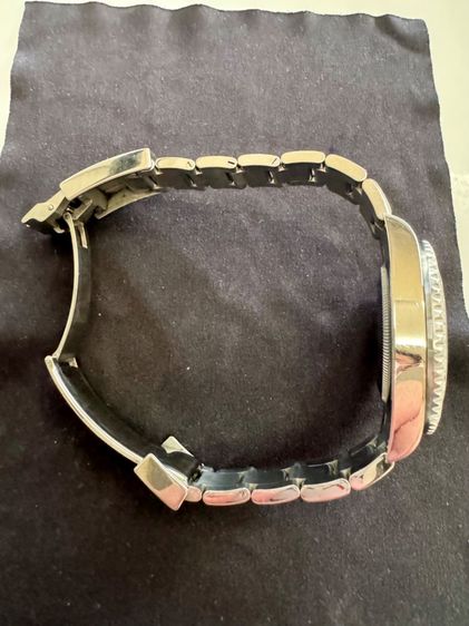 Rolex GMT เข็มเขียว 116710LN ตัวนี้น่าเก็บสะสมโรงงานเลิกผลิตสภาพนอนเซฟ มีกล่องใบพร้อมราคานี้ตัดสินใจง่ายครับ รูปที่ 6