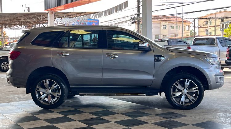 Ford Everest 2016 3.2 Titanium Plus 4WD Utility-car ดีเซล ไม่ติดแก๊ส เกียร์อัตโนมัติ บรอนซ์เงิน รูปที่ 4