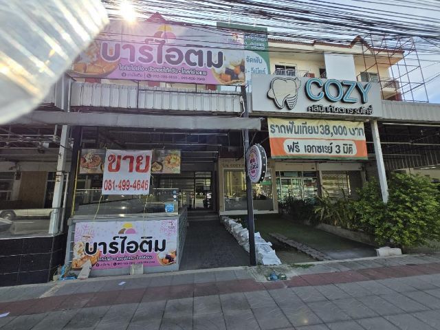 ขายตึกแถวเยื้องปั้มปตท. ตรงข้ามปั้มpt  ถ.บางกรวย-ไทรน้อย3ชั้นครึ่ง
