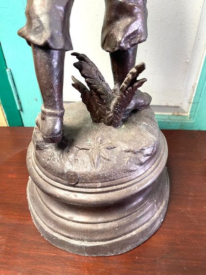 รูปปั้น เด็กผิวปาก ทองเหลือง สะสม รูปที่ 10