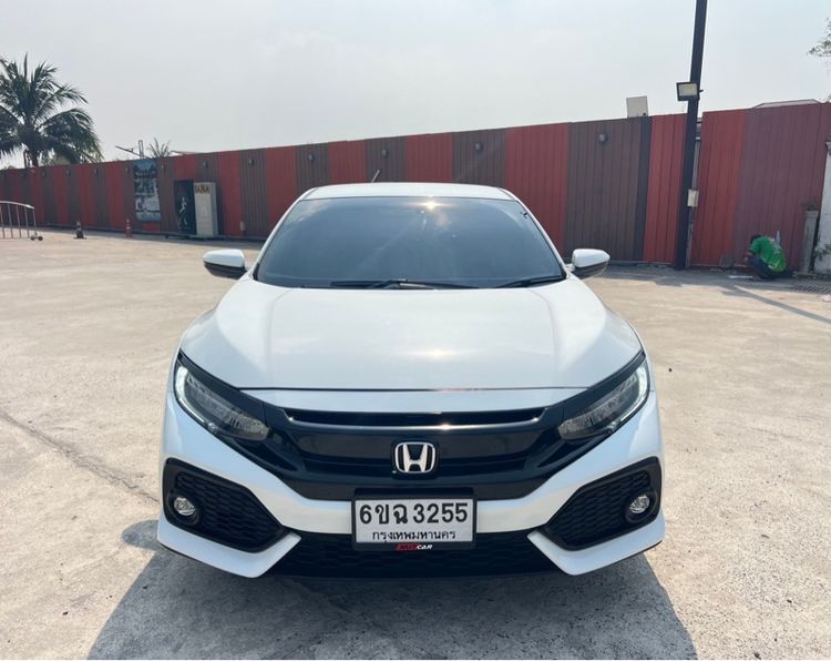 รถ Honda Civic 1.5 Turbo สี ขาว