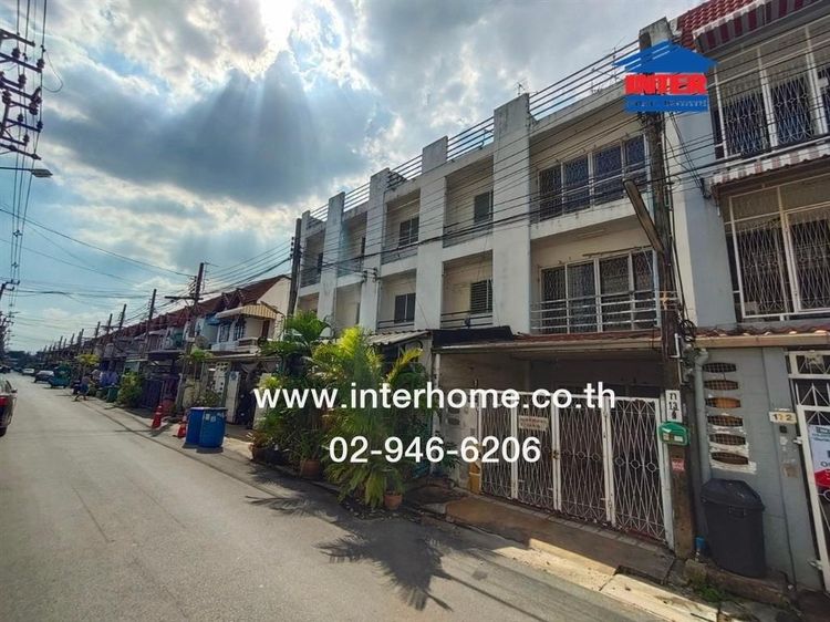 ไม่ใช่ ทาวน์โฮม 3 ชั้น 18 ตร.ว. ทาวน์โฮม ซอยรามคำแหง24 แยก8 ถนนรามคำแหง ซอยรามคำแหง24 เขตบางกะปิ กรุงเทพมหานคร