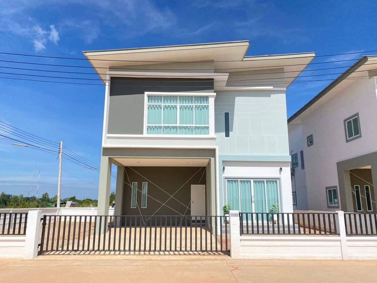 บ้านเดี่ยวสร้างใหม่พร้อมอยู่ 4 นอน 3 น้ำ ราคาเริ่มเพียง 2.99 ลบ. เนื้อที่ 53.6 ตรวา โครงการสุขภิรมย์รังสิต-คลองห้า