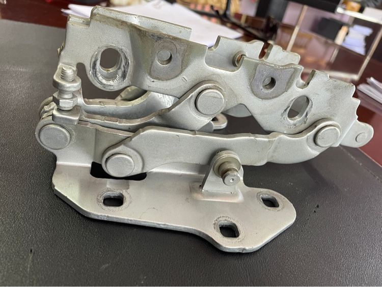 บานพับฝากระโปรงหน้า เบนซ์ w212 รูปที่ 6