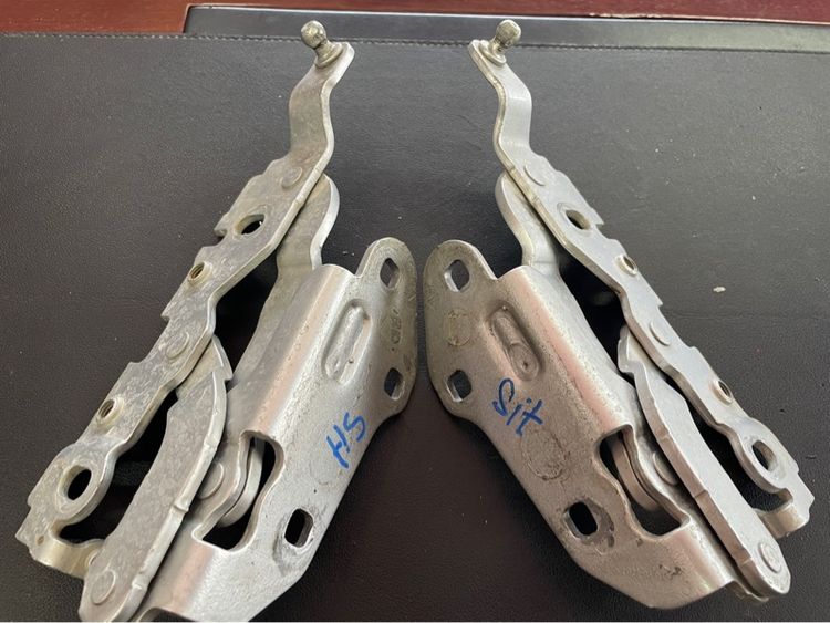 บานพับฝากระโปรงหน้า เบนซ์ w212 รูปที่ 2