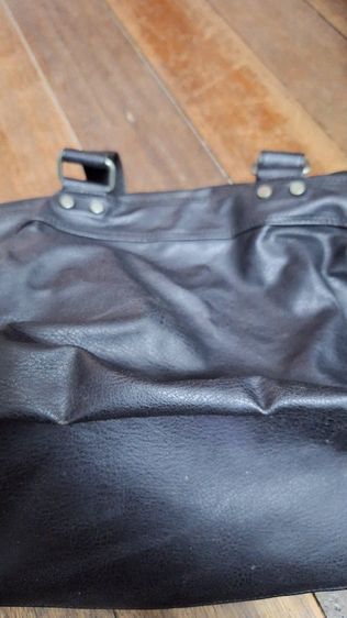 FM กระเป๋าถือหนังแท้ มีหลายกระเป๋า สภาพกริ๊บๆ รูปที่ 4