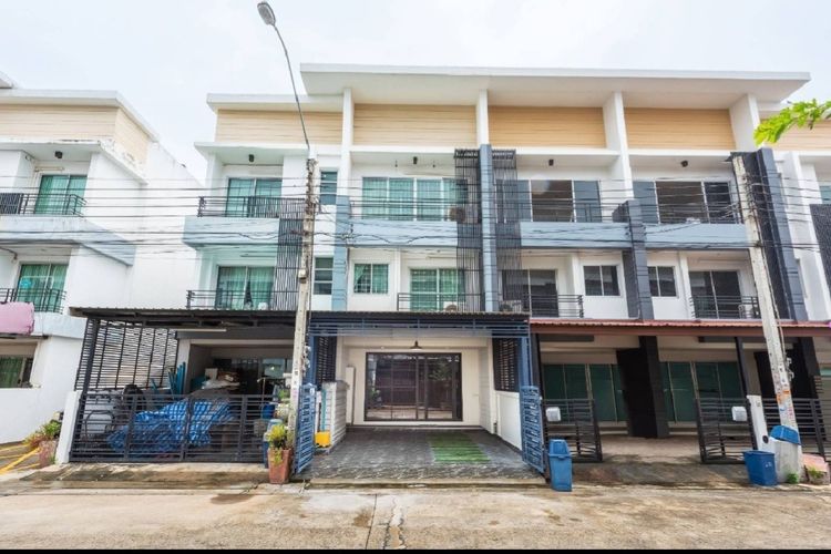 ขายTownhome 3 ชั้น สภาพดีมาก พร้อมอยู่