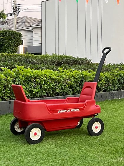 รถลาก Radio Flyer Deluxe Family Canopy Wagon รถลาก รถบรรทุกของเด็ก