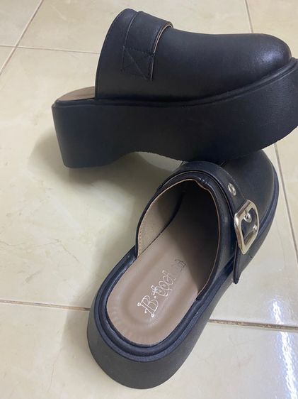 รองเท้าแฟชั่น รูปที่ 2