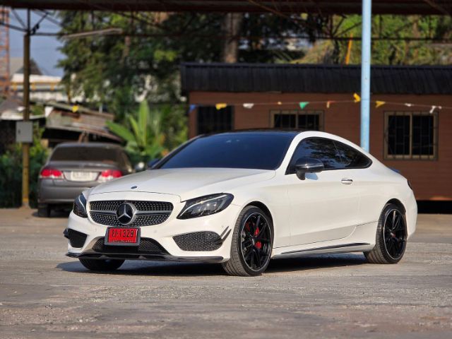 รถ Mercedes-Benz C-Class C250 สี ขาว