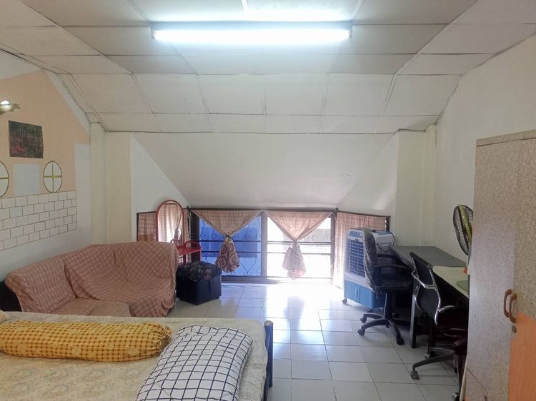 มีบางส่วน Vacant room for rent size 24 sq.m., next to Yupracha School  รูปที่ 2
