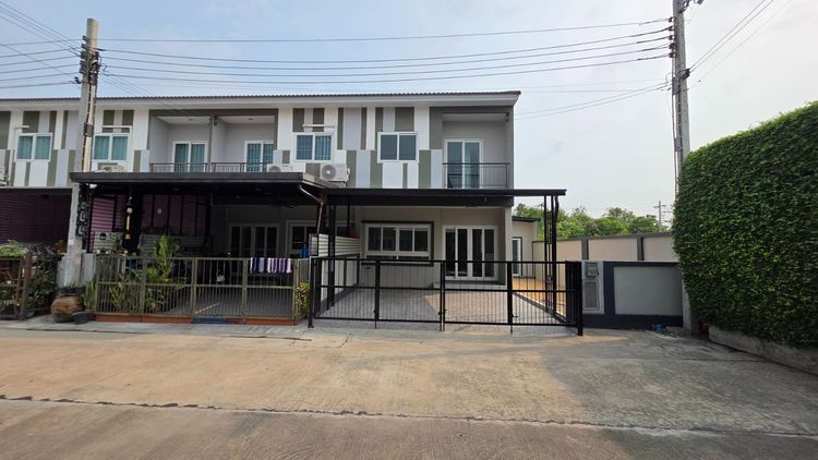 อื่นๆ ไม่ใช่ ขาย ซื่อตรงโคซี่ ทาวน์โฮม 35 ตรม. ขาย 2.69 ล้าน หลังริม ซอยที่ 2 ของโครงการฯ โทร.081-8018954 รูปที่ 3