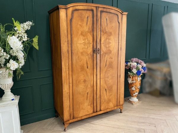 ตู้เสื้อผ้าไม้ 2 บานดปิด สไตล์คลาสสิค รูปที่ 14