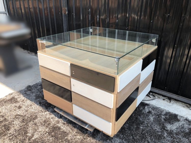 ตู้จิวเวลรี่ ตู้กระจกโชว์สินค้า ตู้กระจกเบเกอร์รี่ ประตูกระจกแบบลิ้นชัก รูปที่ 16