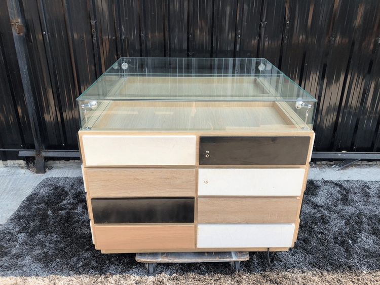 ตู้จิวเวลรี่ ตู้กระจกโชว์สินค้า ตู้กระจกเบเกอร์รี่ ประตูกระจกแบบลิ้นชัก