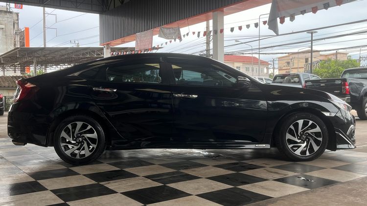 Honda Civic 2017 1.8 EL i-VTEC Sedan เบนซิน ไม่ติดแก๊ส เกียร์อัตโนมัติ ดำ รูปที่ 4