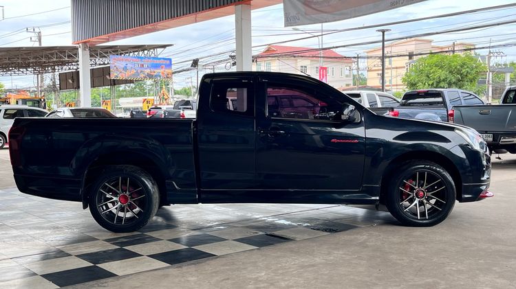 Isuzu D-MAX 2017 1.9 X-Series Z Pickup ดีเซล ไม่ติดแก๊ส เกียร์ธรรมดา ดำ รูปที่ 4