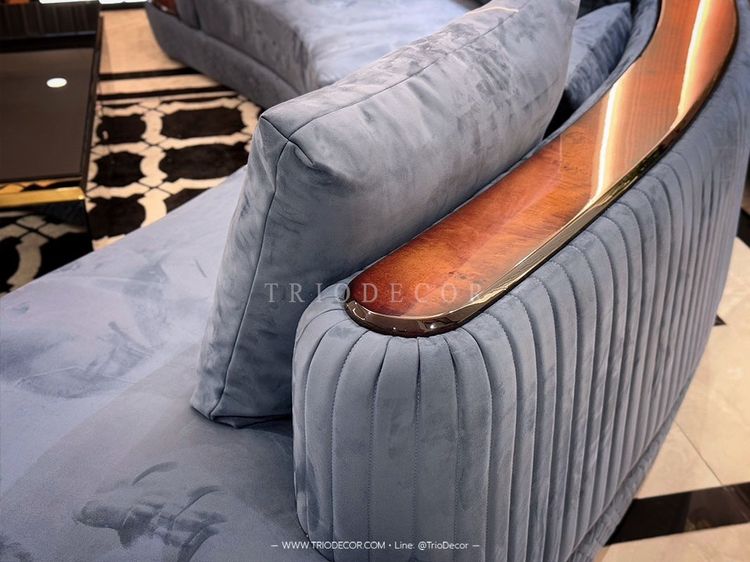 ANCONA Luxurious Italian Sofa โซฟาหรูลัคชัวรี่ ทรงโค้ง รุ่น แอนโคน่า รูปที่ 9