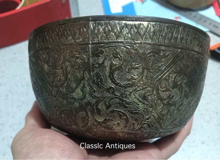 ขัน กระไหล่เงิน ตอกลายโบราณ เก่าสะสม รูปที่ 2