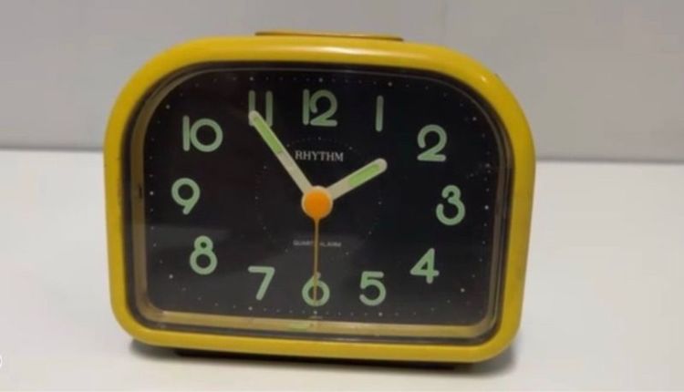 นาฬิกาปลุก Rhythm มือสอง ใช้งานได้ปกติ (ไม่รวมถ่าน)