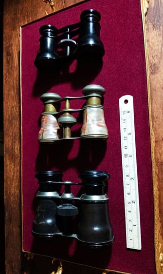 อังกฤษ..กล้องส่องทางไกล opera เก่าโบราณงานอังกฤษเนื้อทองเหลืองทั้งชิ้นสภาพเยี่ยม รูปที่ 2