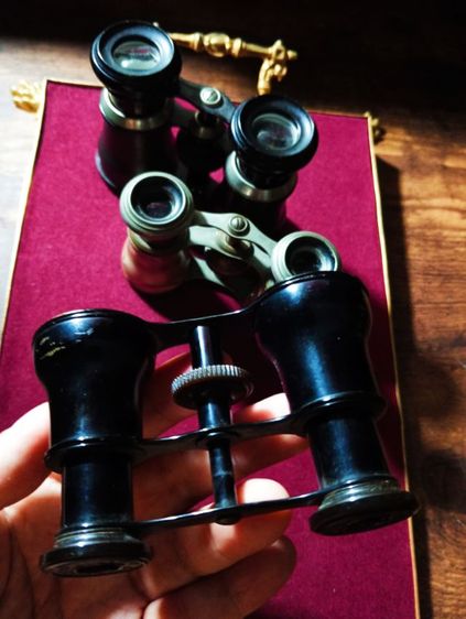 อังกฤษ..กล้องส่องทางไกล opera เก่าโบราณงานอังกฤษเนื้อทองเหลืองทั้งชิ้นสภาพเยี่ยม รูปที่ 4