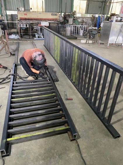 รับเหมางานสแตนเลส งานเหล็ก  รูปที่ 3