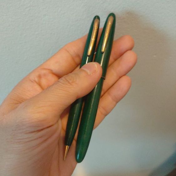 ปากกาหมึกซึม ดินสอ วินเทจ แบรนด์ Sheaffer สีเขียวคู่ หัวทอง 14K