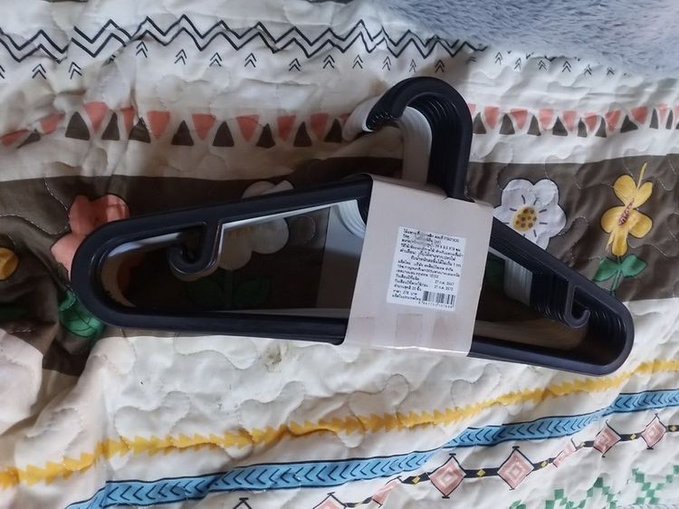 ขายไม้แขวนเสื้อพลาสติก เกรด A จากโรงงานประเทศไทย คุณภาพสูง แพคละ 20 ชิ้น เป็นสินค้าใหม่  ขายไม้แขวนเสื้อพลาสติก เกรด A จากโรงงานประเทศไทย คุ รูปที่ 3