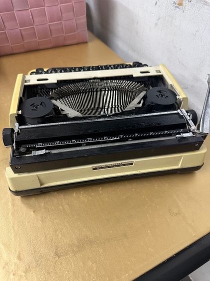 เครื่องพิมพ์ดีด Clover 707DLX รูปที่ 3