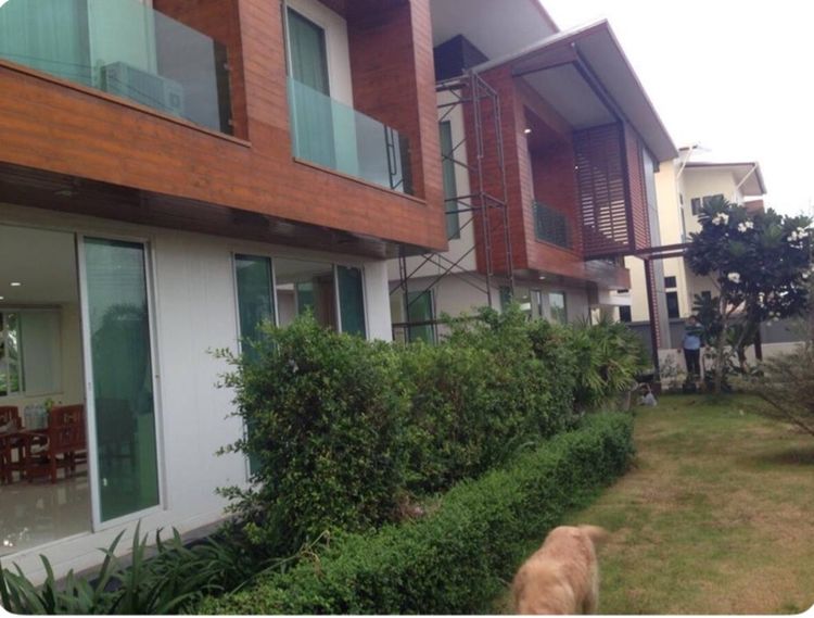 ตกแต่งครบ 2012 บ้านหรูใจกลางเมืองพิษณุโลด รูปที่ 3