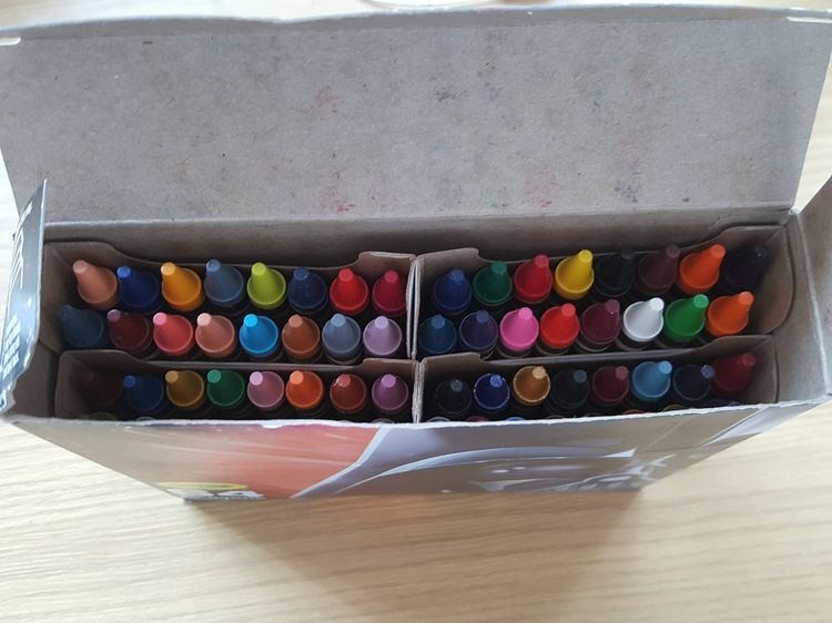  CRAYOLA STAR WARS LIMITED EDITION 64ct CRAYONS DARTH VADER COLLECTIBLE รูปที่ 3