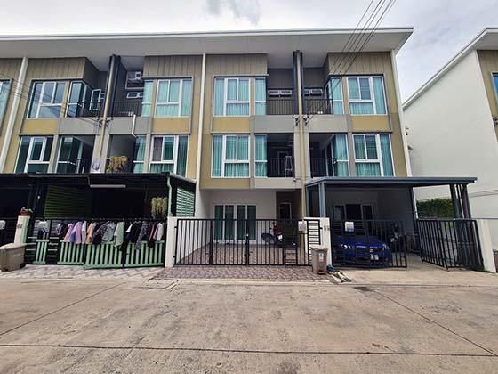 ทาวน์เฮ้าส์ เบล็สทาวน์ ศรีนครินทร์-หนามแดง