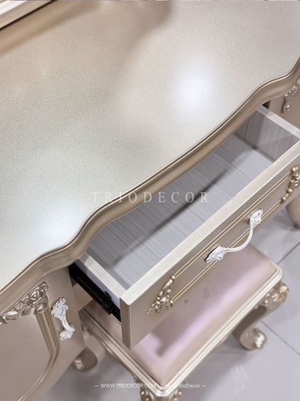 SABRINA-II CLASSIC DRESSING TABLE โต๊ะเครื่องแป้งสไตล์วินเทจ รุ่น ซาบริน่า 2 สีทองเชมเปญ รูปที่ 11