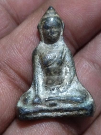 พระร่วงนั่งหลังลิ่ม..กรุวัดพระศรีมหาธาตุอยุธยา