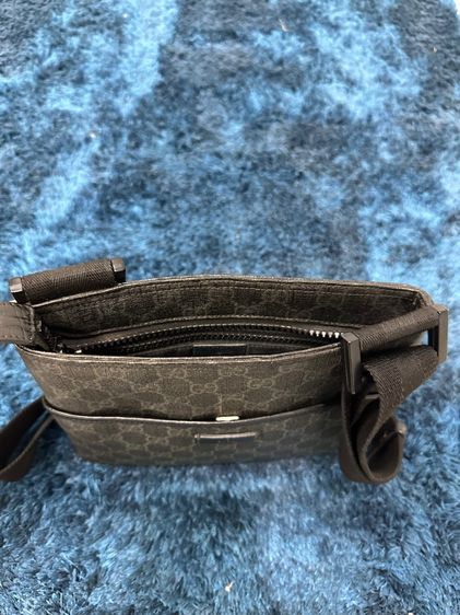 Gucci Shoulder Bag GG Supreme  รูปที่ 3
