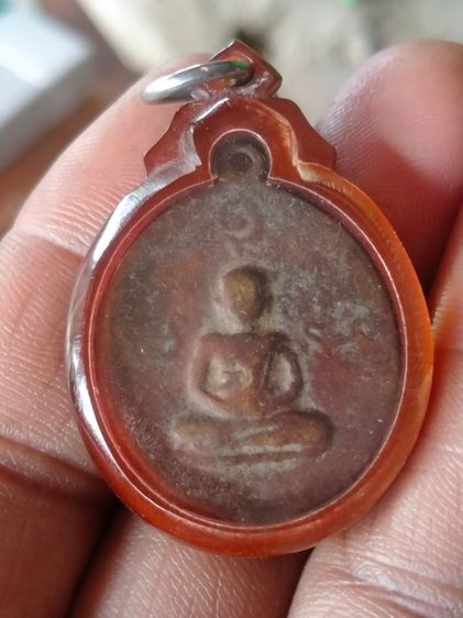เหรียญหล่อโบราณหลังยันต์หลวงพ่อเงินวัดห้วยเขมาพร้อมเเลี่ยมวินเทจ