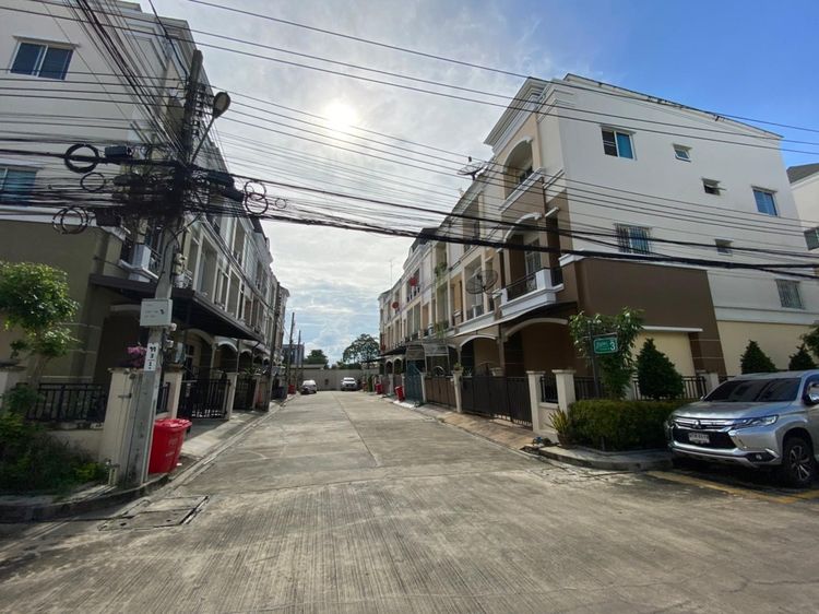 ใช่ 💖 ทาวน์เฮ้าส์ หนองแขม ราคาพิเศษ! 💖 รูปที่ 4