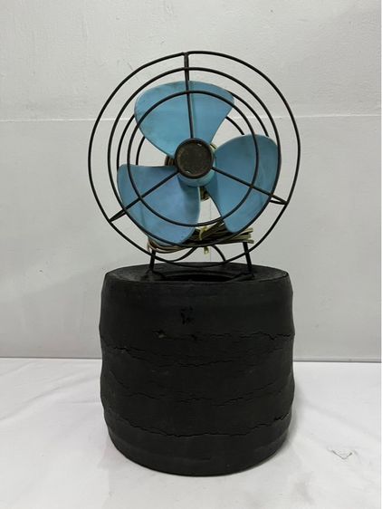 พัดลมรุ่นเก่า ตั้งโต๊ะ ตัวเล็ก  24x25cm