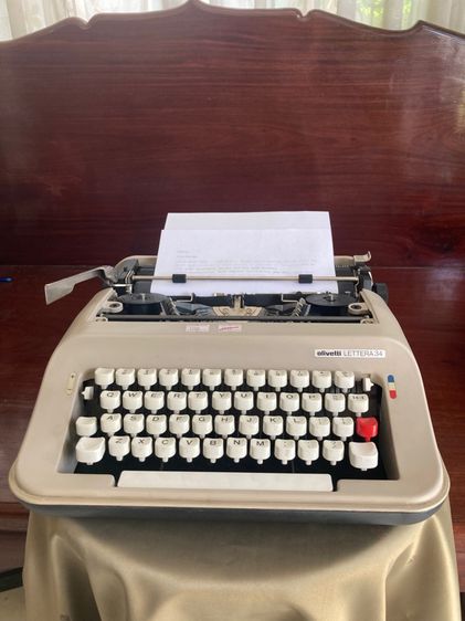 เครื่องพิมพ์ดีดภาษาอังกฤษ Olivetti Leterra 34