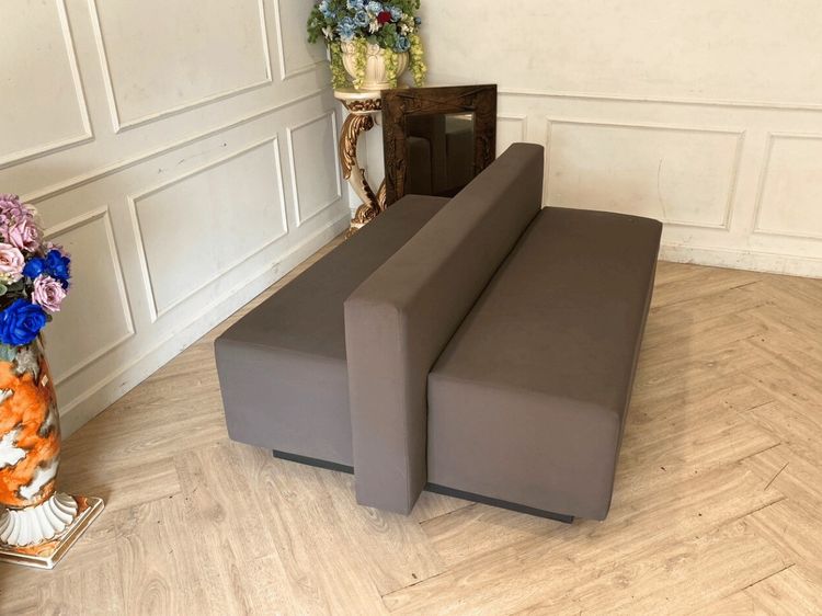 โซฟา 2 ที่นั่ง พนักพิงขั้นกลาง เบาะหนัง สีเทา