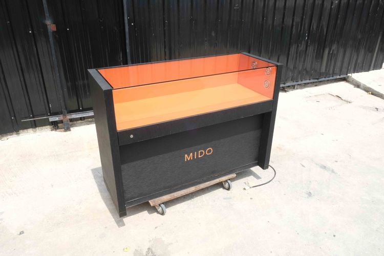 ตู้จิวเวลรี่ ตู้โชว์กระจก ตู้กระจกโชว์สินค้า โครงไม้ สีดำ-ส้ม 2บานเปิด  รูปที่ 9