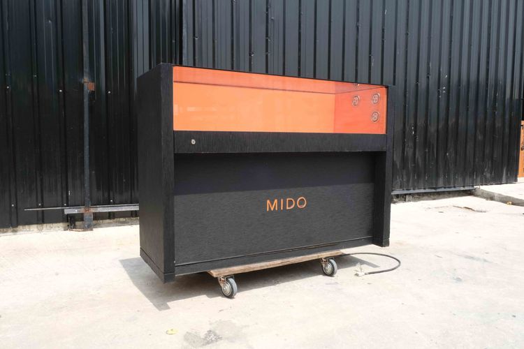 ตู้จิวเวลรี่ ตู้โชว์กระจก ตู้กระจกโชว์สินค้า โครงไม้ สีดำ-ส้ม 2บานเปิด  รูปที่ 2