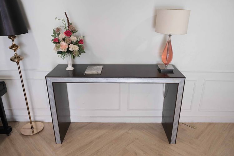 โต๊ะโชว์ โต๊ะตั้งโชว์ของตกแต่งบ้าน โต๊ะอเนกประสงค์ โครงไม้ งานเกรดโรงแรม รูปที่ 2