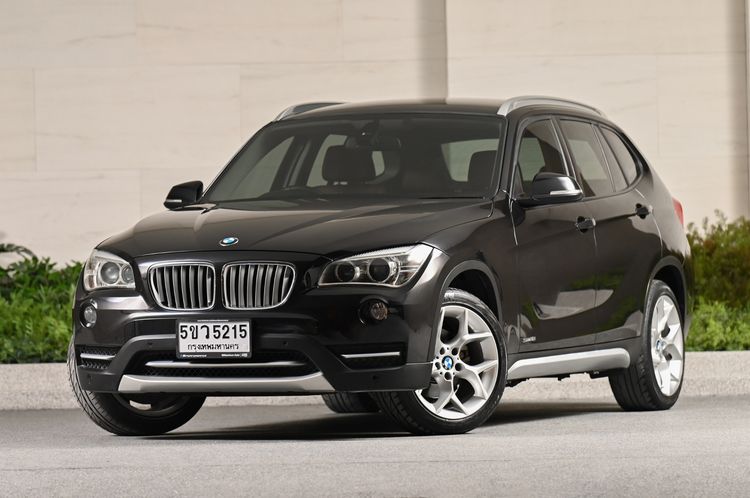 รถ BMW X1 1.5 sDrive18i Iconic สี ดำ
