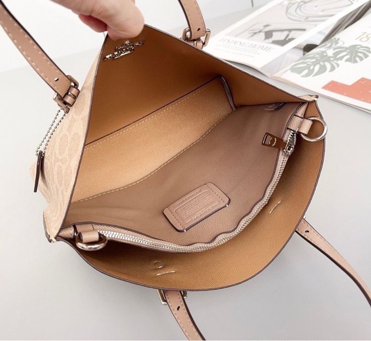 Coach Tote Bag ( 10" ) รูปที่ 12