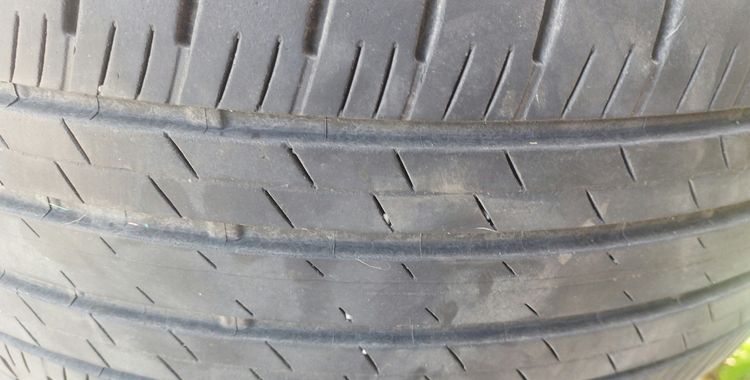 ต้องการขายยาง ถอดจาก HONDA HRV RS  Bridgstone 225 50 R18 ปี 22 รูปที่ 3