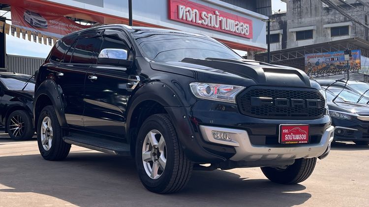 รถ Ford Everest 2.2 Titanium Plus สี ดำ