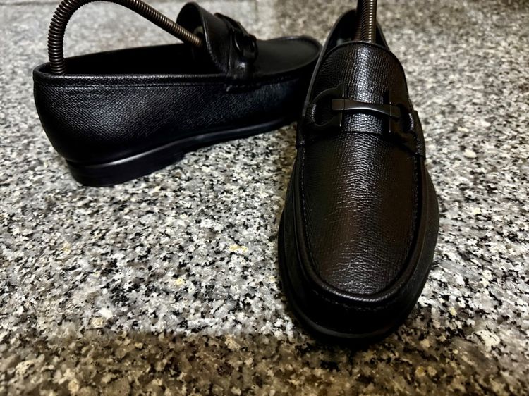 Salvatore Ferragamo Classic Gancini Loafers เบอร์40.5